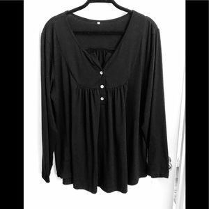 Black Henley shirt🧡